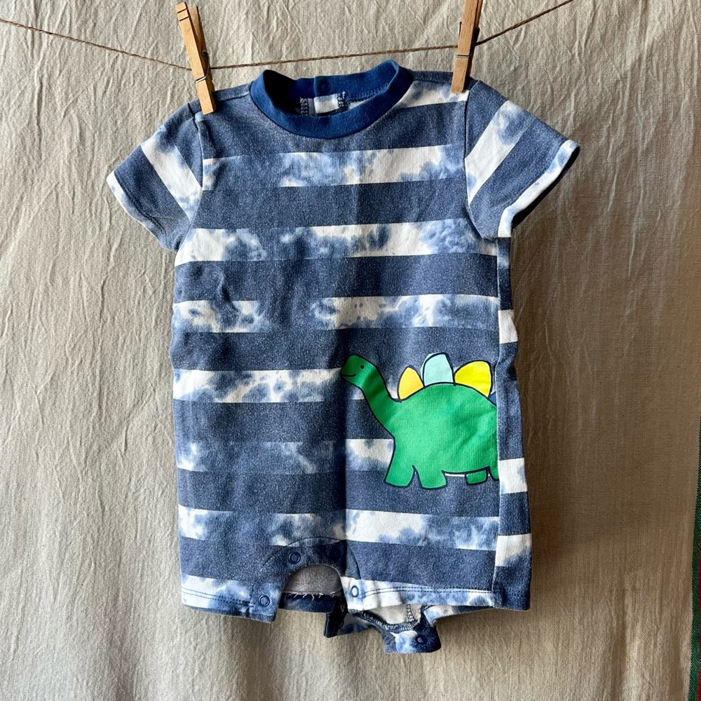 Crown & Ivy Baby Boys Striped Dinosaur Graphic Romper 12m